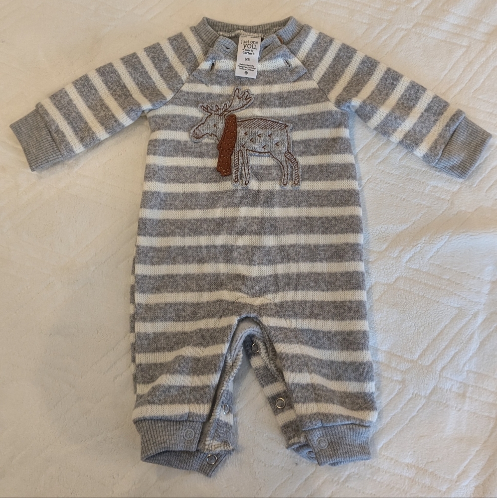Carter’s Baby Moose Gray and White Sweater Snap Onesie Size Newborn